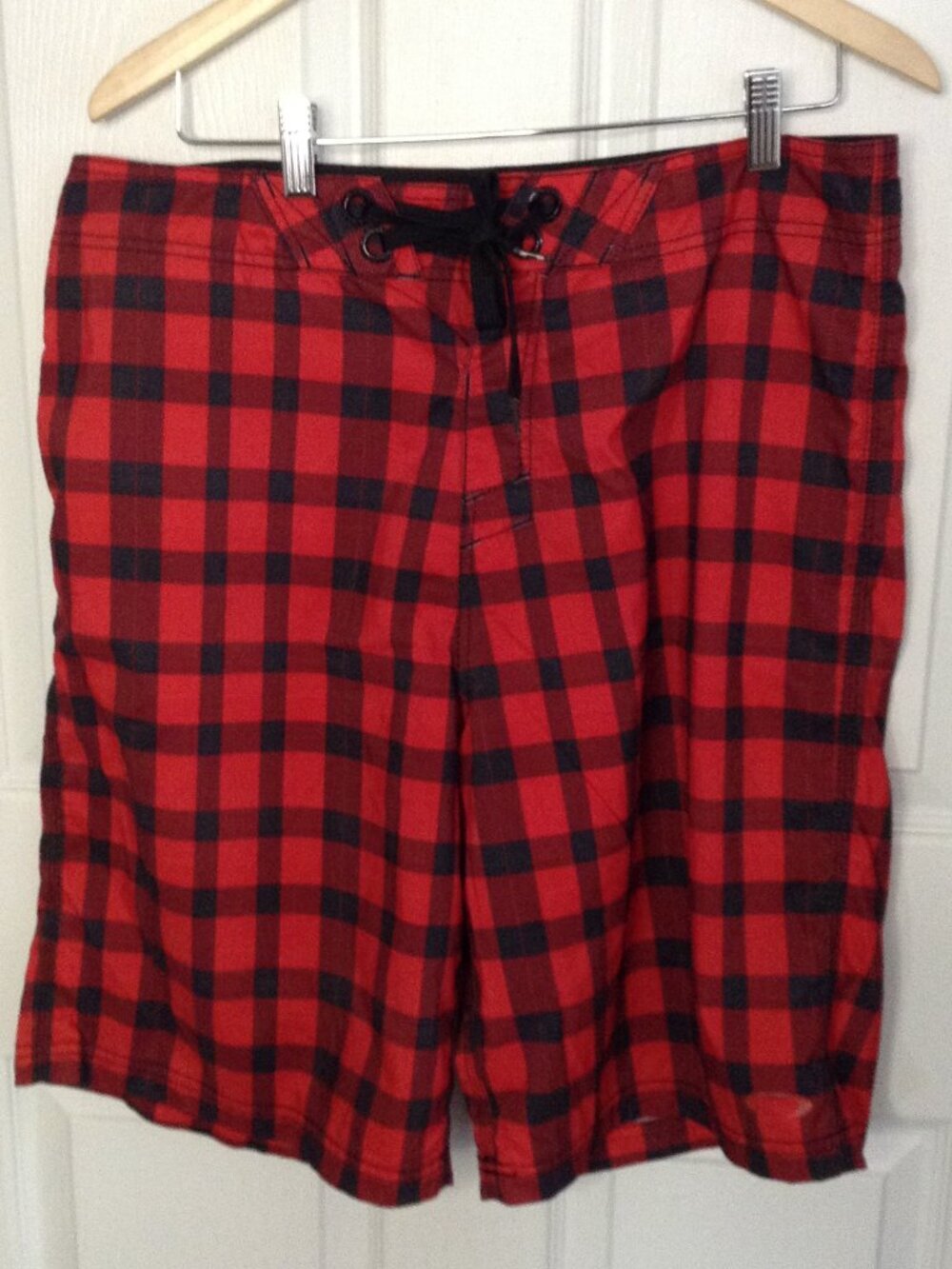 VTG 90's Oakley Board Shorts 34 Buffalo Plaid Drawstring Y2K Unlined Surf Beach
